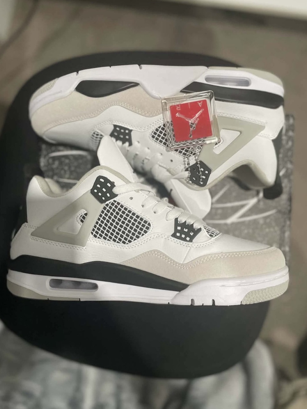 Jordan 4